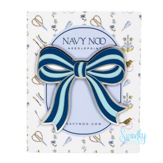 Navy Bow Needle Minder